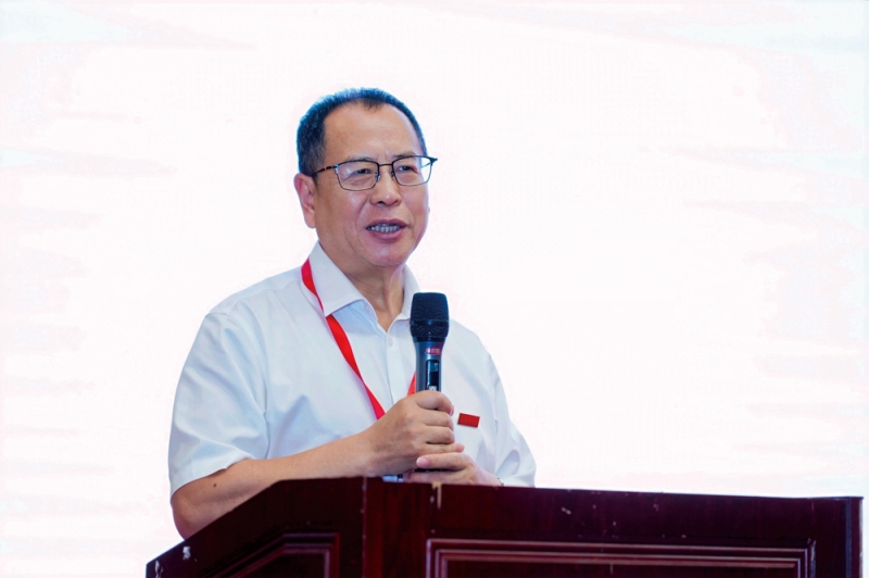 中國塑料加工工業(yè)協(xié)會理事長王占杰
